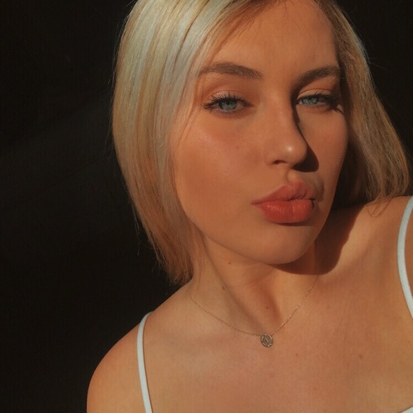 Meet your Posher, Makerah - Picture 1 of 1